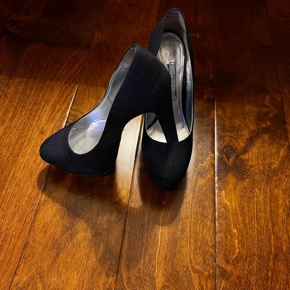 Prada Anthrocite Tartan Platform Heels. - Picture 6 of 10